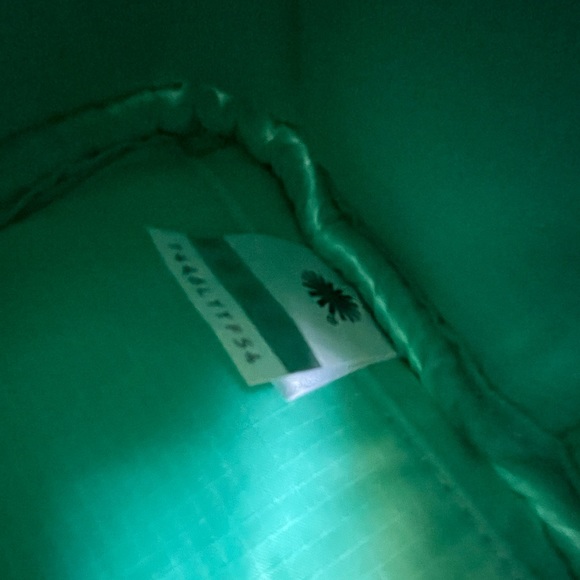 UGG Janey II Clear Tide Pool Crossbody Belt Bag - Picture 7 of 7